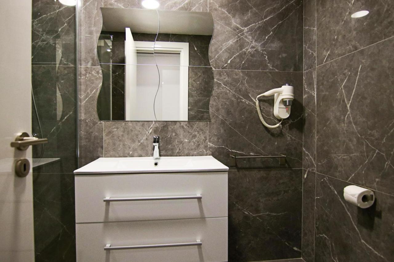 Phaedrus Living: Luxury Suite Nicosia 502 ภายนอก รูปภาพ